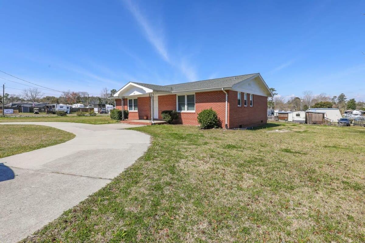 2Br Pet Friendly Home In Sneads Ferry With Parking Eksteriør billede