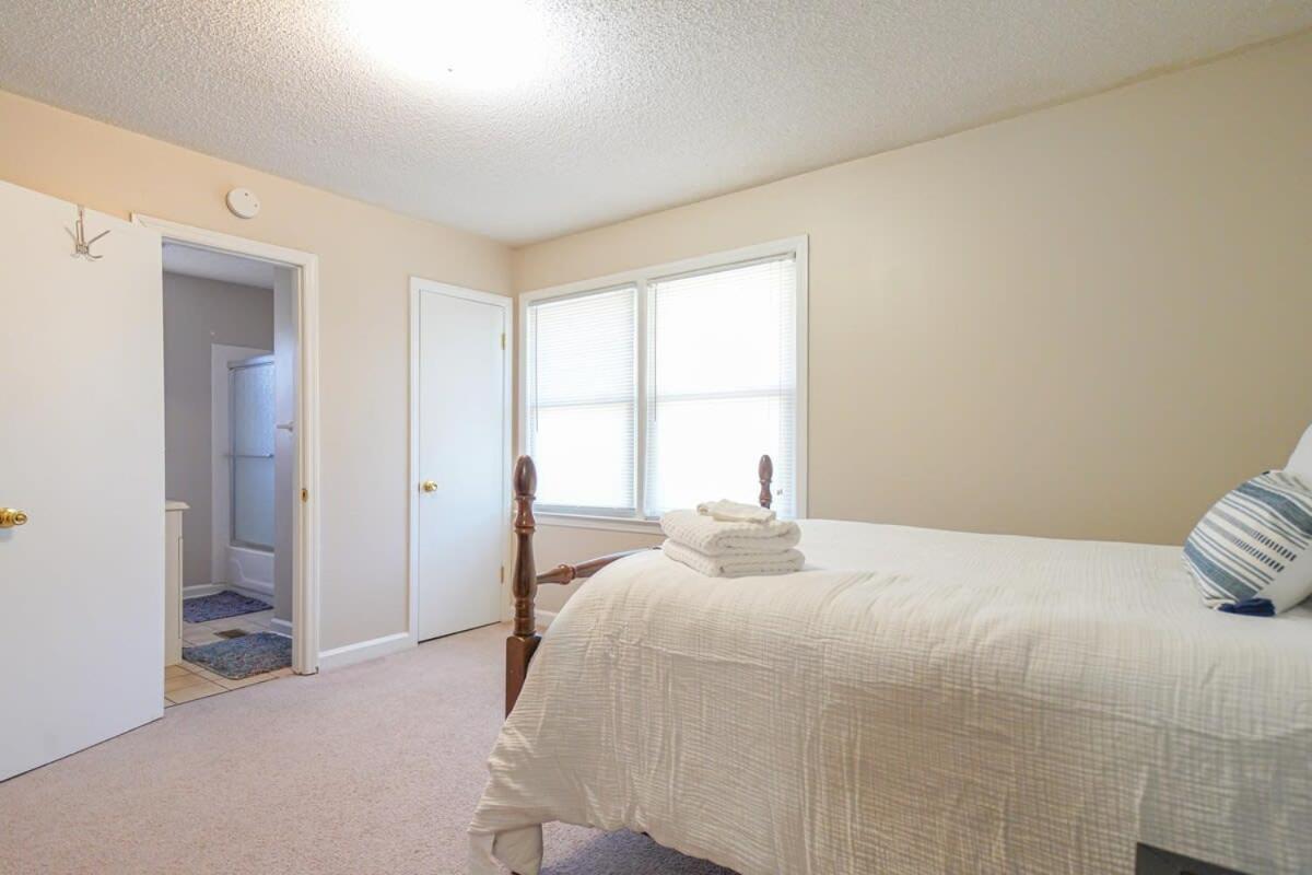 2Br Pet Friendly Home In Sneads Ferry With Parking Eksteriør billede