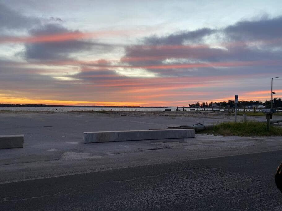 2Br Pet Friendly Home In Sneads Ferry With Parking Eksteriør billede